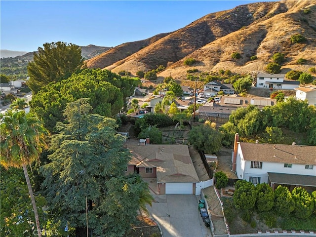 bird's eye view with a mountain view