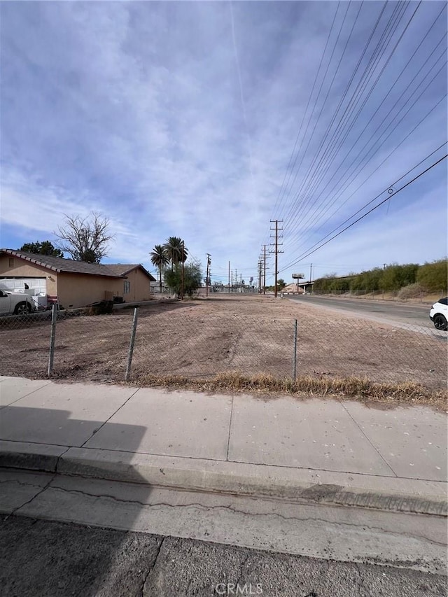 Listing photo 2 for 301 S Spring St, Blythe CA 92225