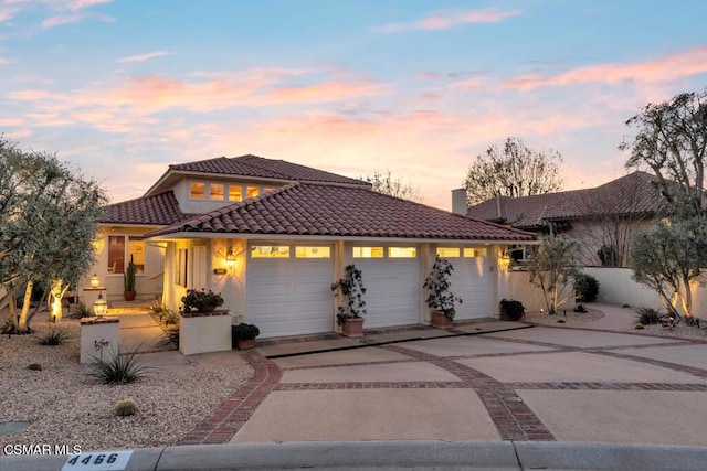 view of front facade featuring a garage