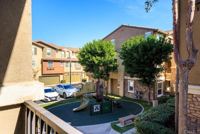 surrounding community featuring a residential view