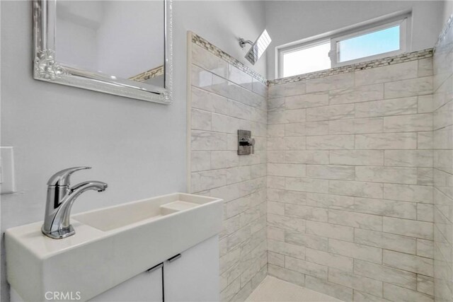 74357437 Balcom Ave, Reseda, CA 91335 - bathroom with a tile shower and vanity