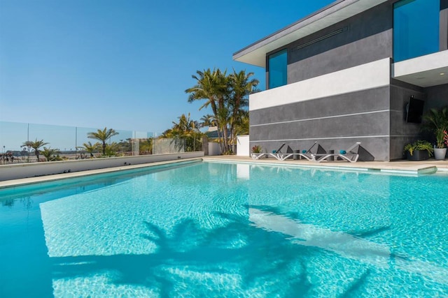 1095 Hoover St, Carlsbad, CA 92008 - view of swimming pool