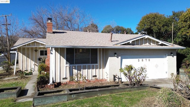 view of front of house featuring a garage