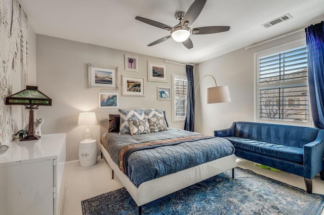 bedroom with ceiling fan