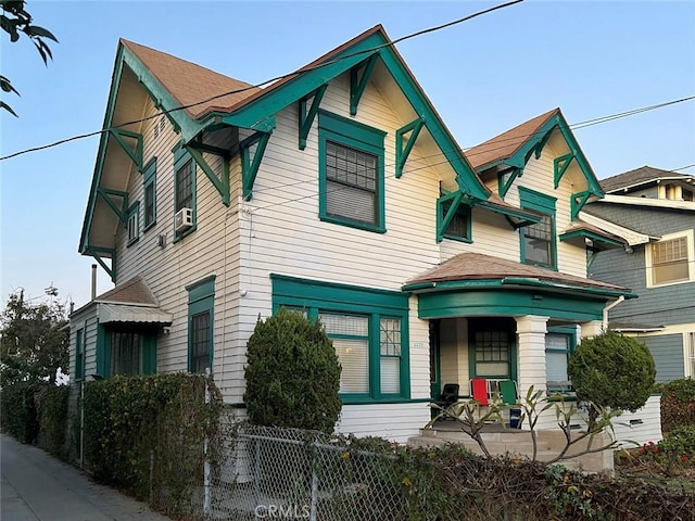 view of front facade featuring covered porch