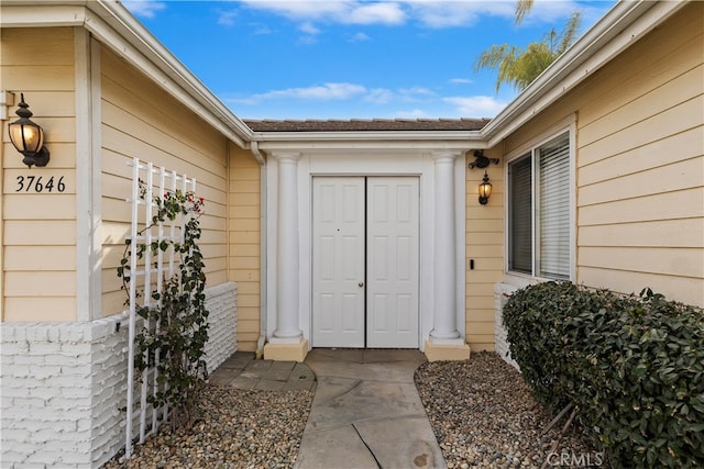 view of property entrance