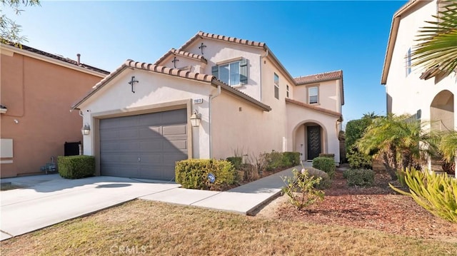 view of mediterranean / spanish-style home