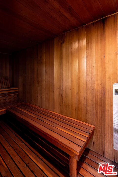 view of sauna / steam room