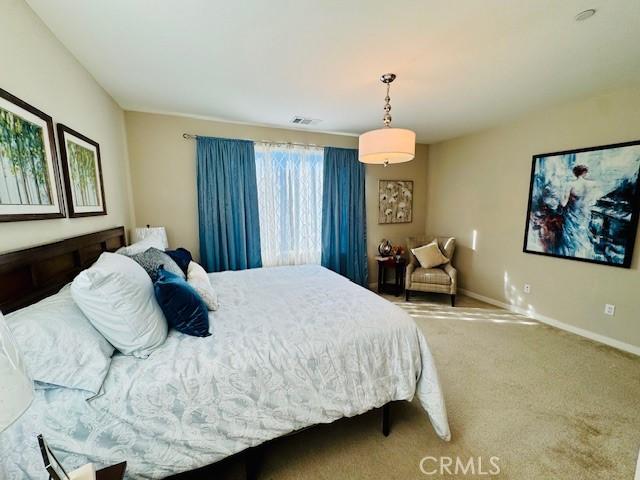 bedroom featuring carpet floors