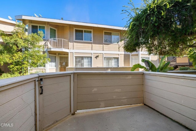 11300 Foothill Blvd Unit 72, Sylmar, CA 91342 - view of balcony