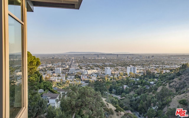 view of aerial view at dusk