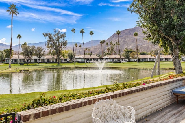 water view featuring a mountain view