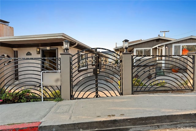 150 Cress St, Laguna Beach, CA 92651 - view of gate with a fenced front yard