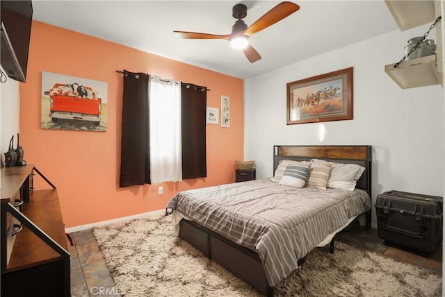 bedroom featuring ceiling fan