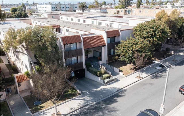 bird's eye view with a residential view