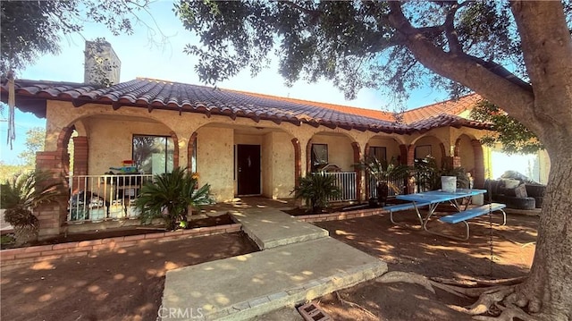 view of front facade with a porch