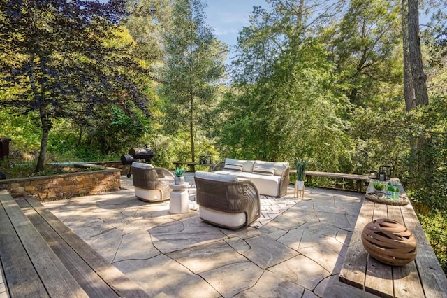 view of patio / terrace featuring an outdoor hangout area