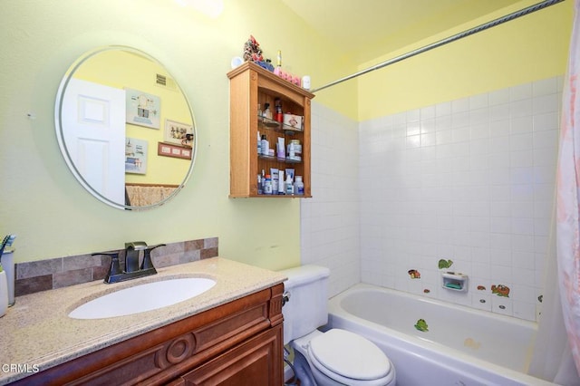 2209 Aspenpark Ct, Thousand Oaks, CA 91362 - full bath featuring vanity and shower / tub combo with curtain