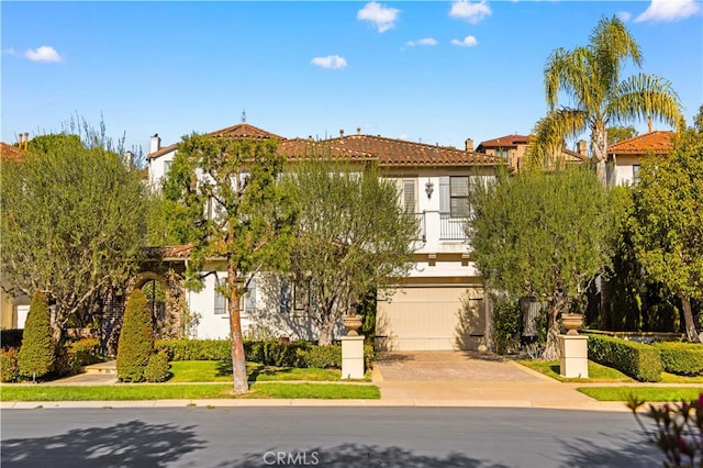 view of front of house featuring a garage