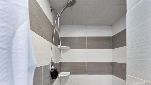 bathroom with curtained shower