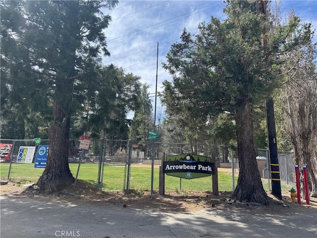 2440 Spruce Dr, Arrowbear, CA 92382 - view of community