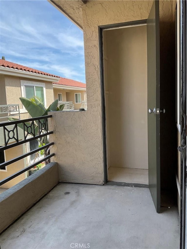 7405 Charmant Dr Unit 2320, San Diego, CA 92122 - view of balcony