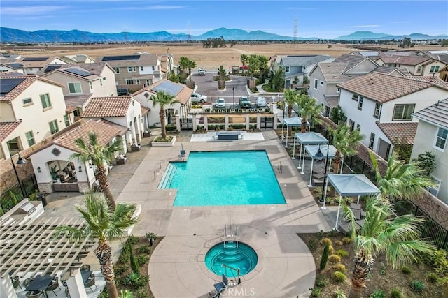 bird's eye view featuring a mountain view