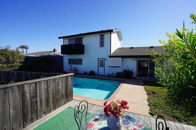 5934 Carnegie St, San Diego, CA 92122 - view of pool