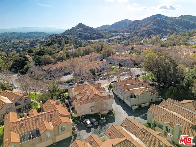 bird's eye view with a mountain view