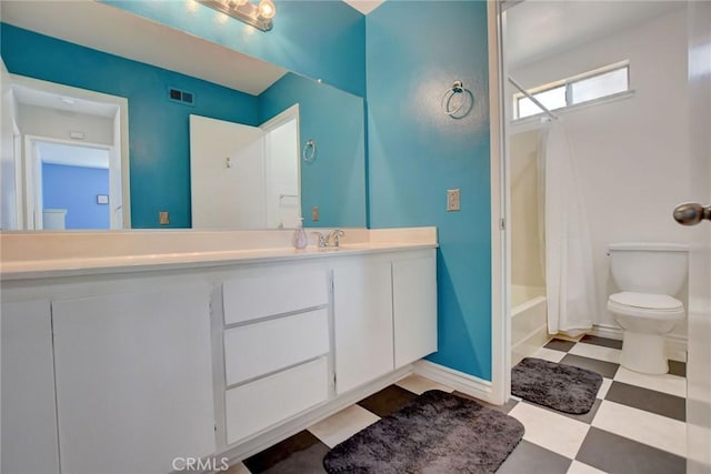 full bathroom featuring shower / bath combination with curtain, vanity, and toilet