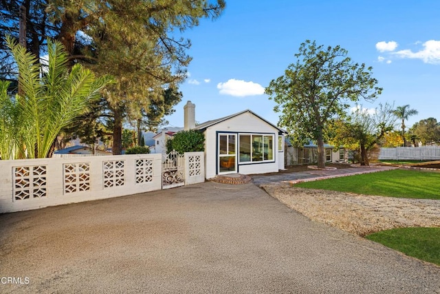 view of front of home