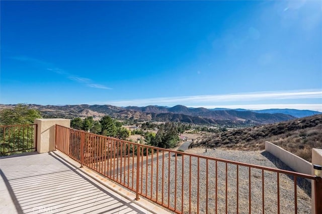 9455 Hierba Rd, Agua Dulce, CA 91390 - balcony featuring a mountain view