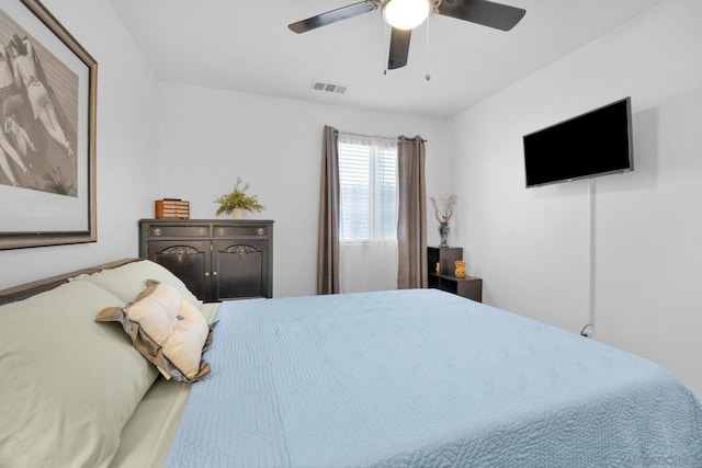 bedroom featuring ceiling fan