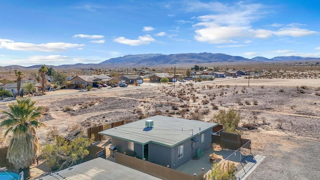 bird's eye view featuring a mountain view