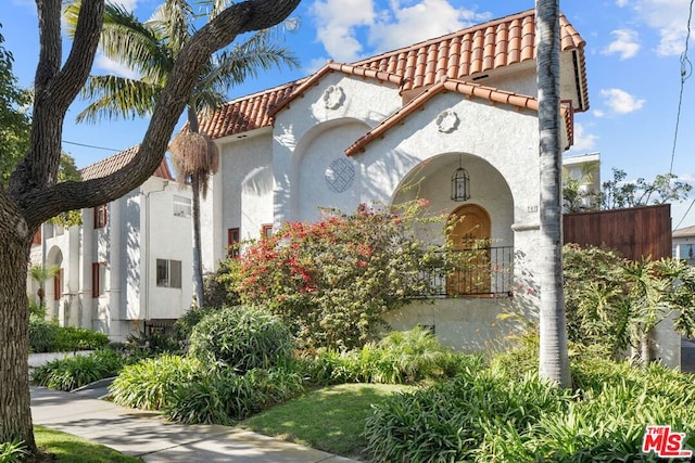 view of mediterranean / spanish home