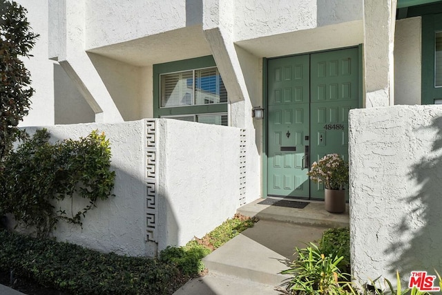 view of entrance to property