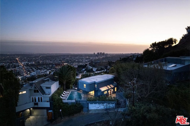 view of aerial view at dusk