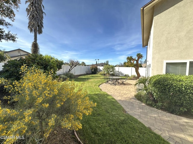 view of yard with a patio