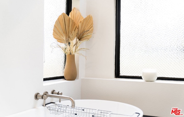 bathroom featuring sink