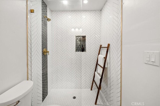 23726 La Salle Canyon Rd, Newhall, CA 91321 - full bath with toilet and a stall shower