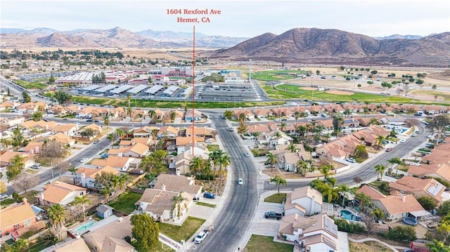 bird's eye view with a mountain view