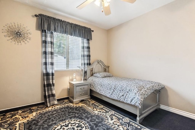 bedroom with ceiling fan