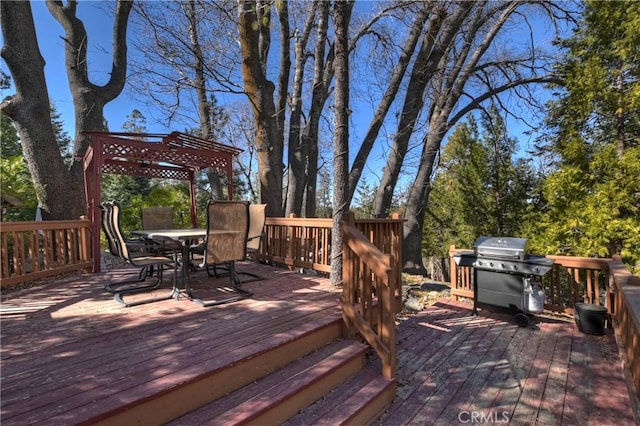 28621 Shenandoah Dr, Lake Arrowhead, CA 92352 - deck with outdoor dining area and a grill