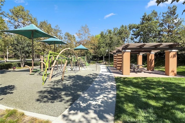 view of jungle gym featuring a yard