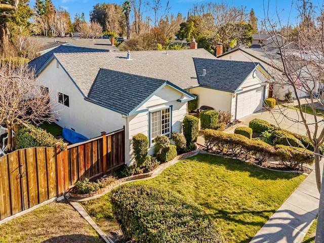 view of front of house with a front lawn