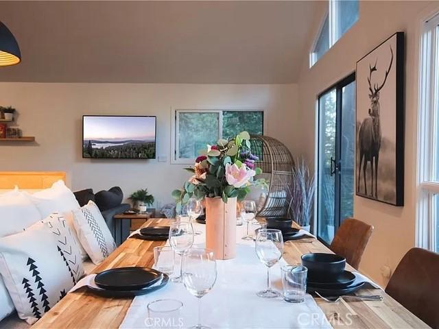 555 Dover Ct, Lake Arrowhead, CA 92352 - view of dining space