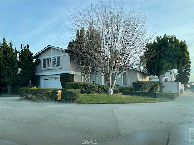 view of front of house featuring a garage