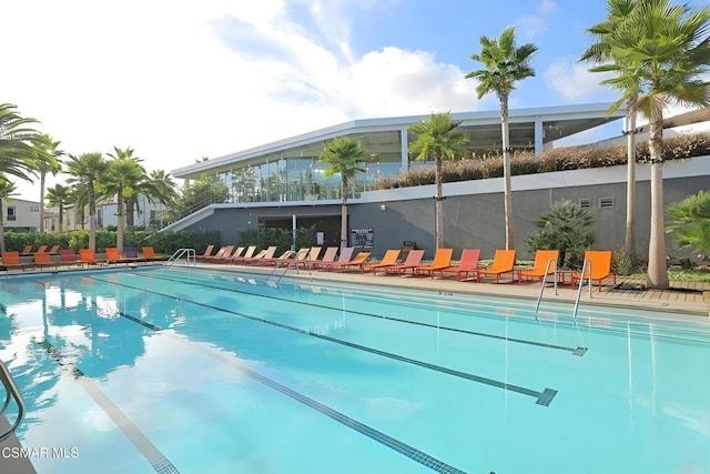 view of swimming pool