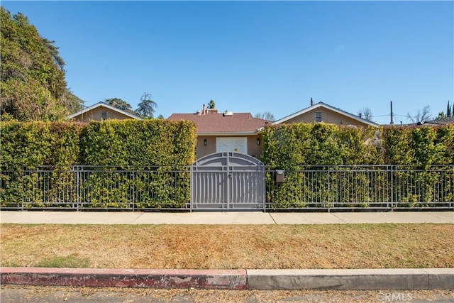 view of front of property