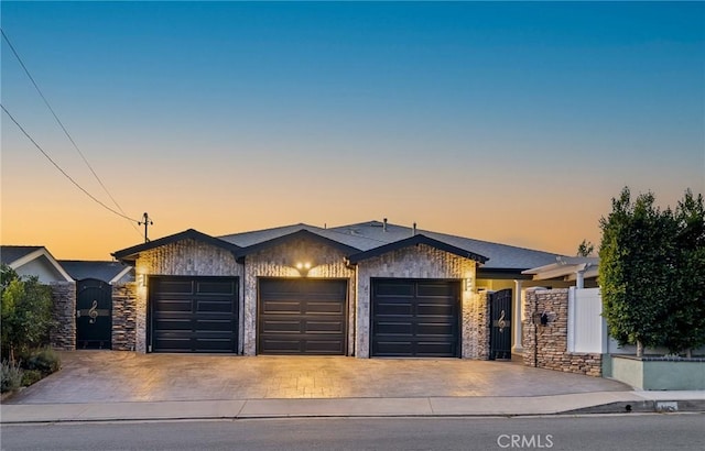 view of front of home featuring a garage